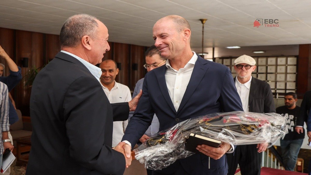 جمهور الأهلي يساند توروب.. هاشتاج جديد يكتسح مواقع التواصل الاجتماعي! جمهور الأهلي يساند توروب.. هاشتاج جديد يكتسح مواقع التواصل الاجتماعي!